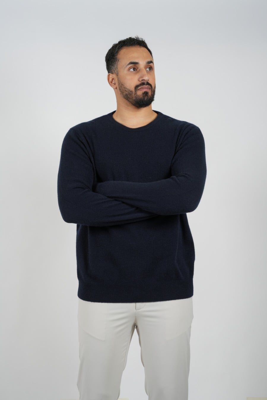 Wool Pullover Circle Neck - Black