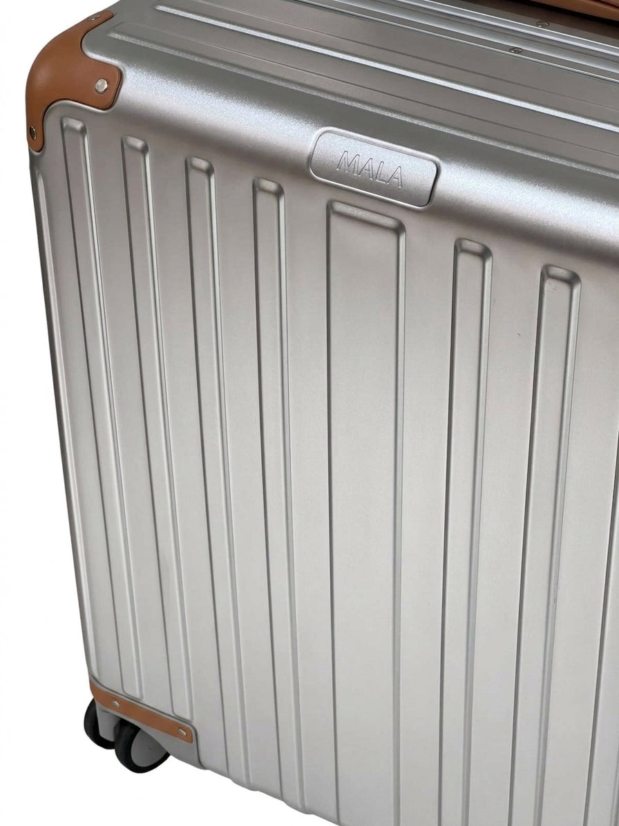 MALA 29" Extra Large Aluminium Suitcase
