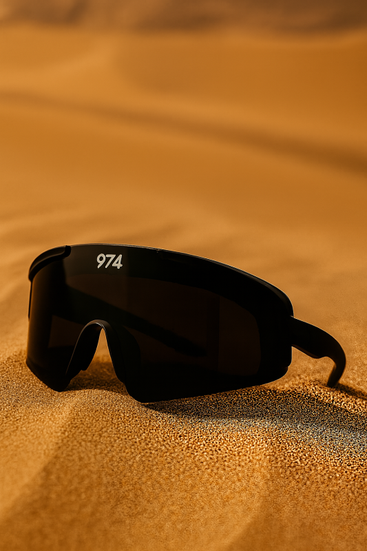 full-view protective sport goggles black